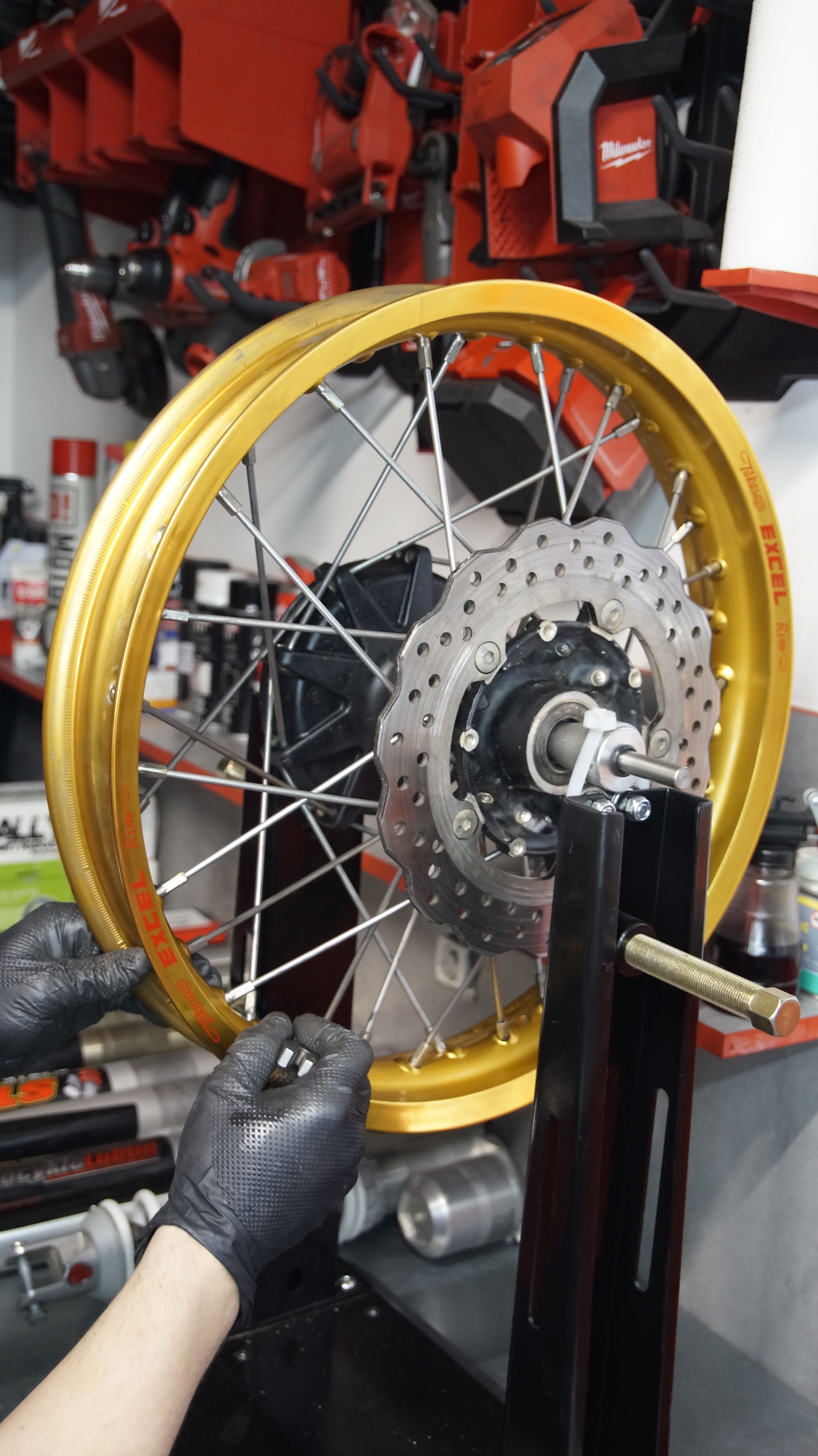 Zaplatanie i centrowanie kół